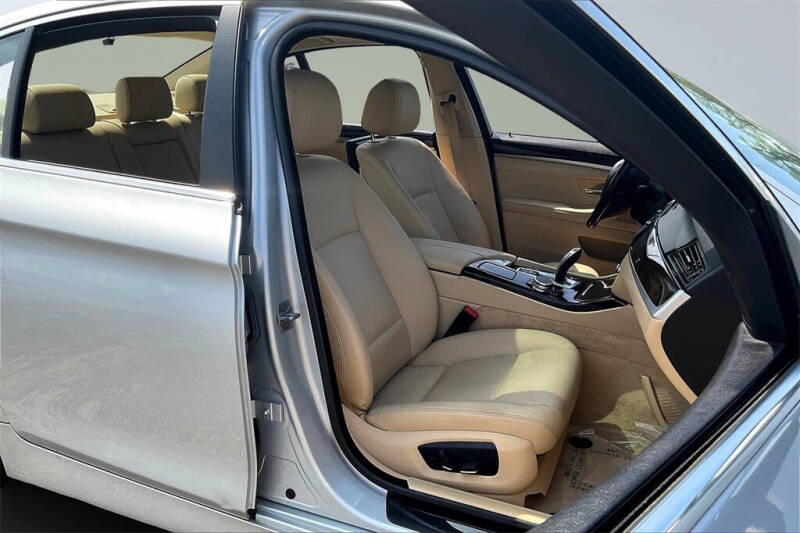 2015 BMW 5 Series 528i xDrive