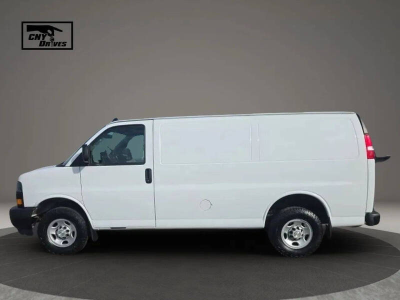 2022 Chevrolet Express 3500