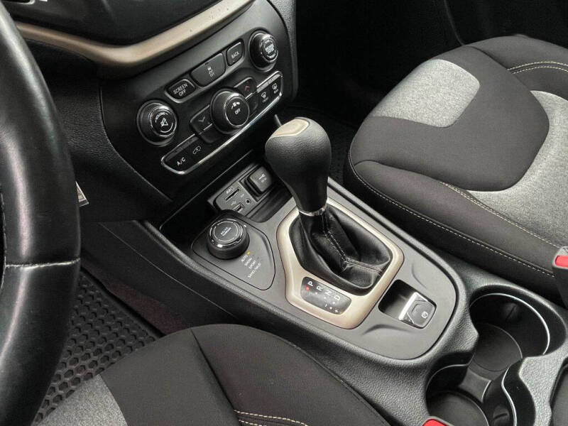 2016 Jeep Cherokee Sport Altitude