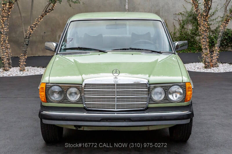 1977 Mercedes-Benz 300-Class