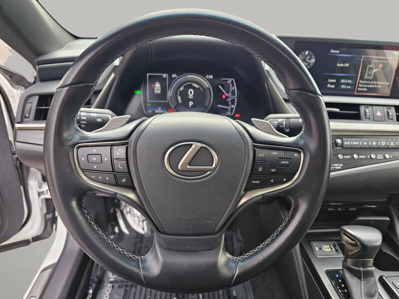 2019 Lexus ES 300h