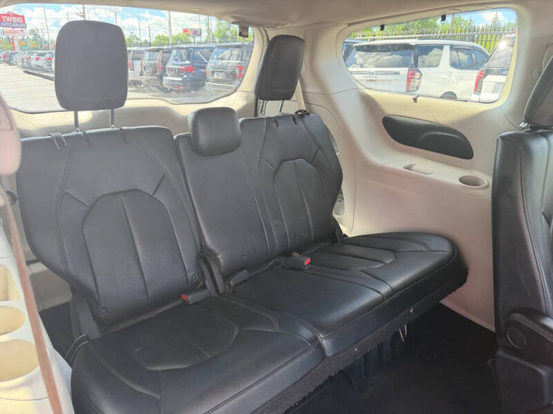 2018 Chrysler Pacifica Touring L
