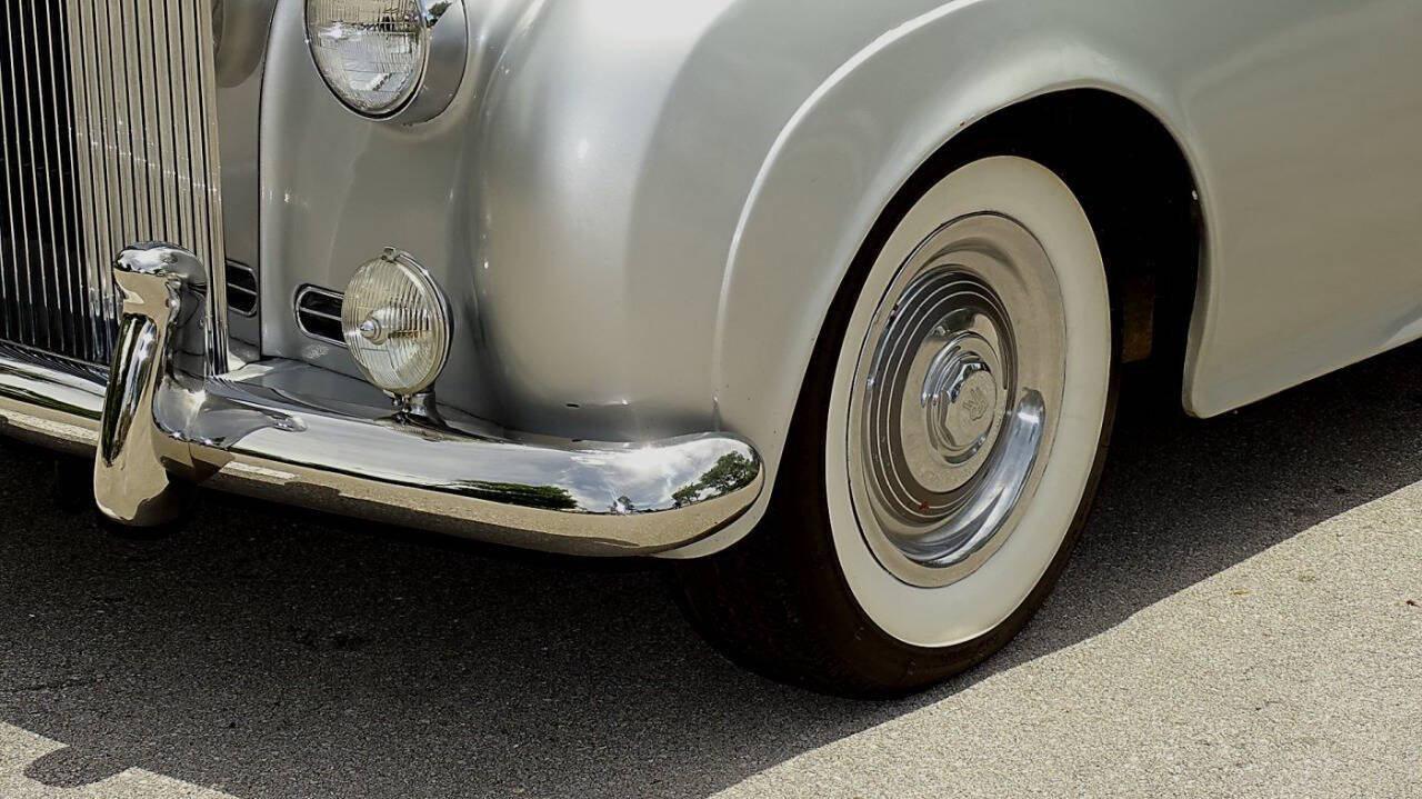 1957 Rolls-Royce Silver Cloud III 13