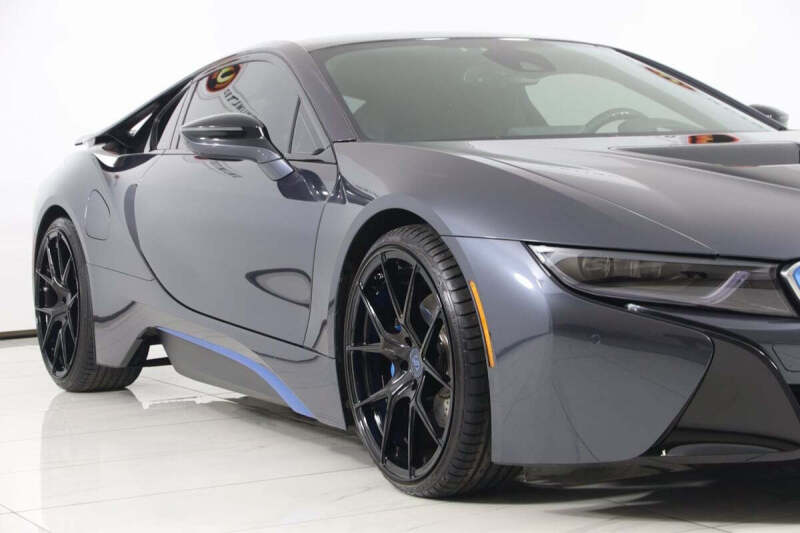 2017 BMW i8