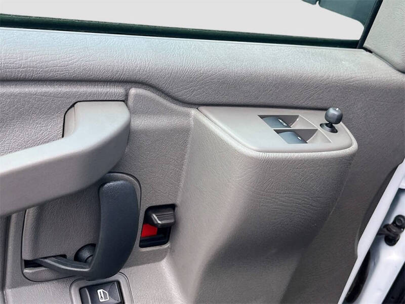 2024 Chevrolet Express 2500