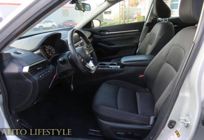 2021 Nissan Altima 2.5 SV