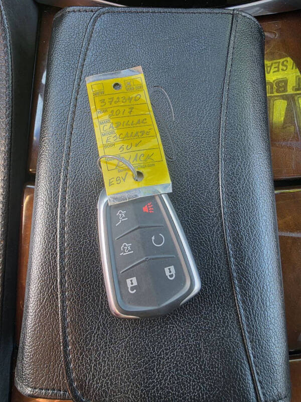 2017 Cadillac Escalade ESV Luxury