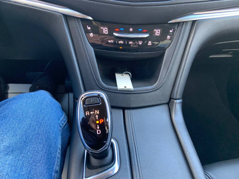 2017 Cadillac XT5 Premium Luxury