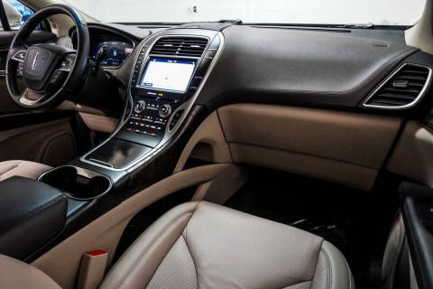 2019 Lincoln Nautilus Select