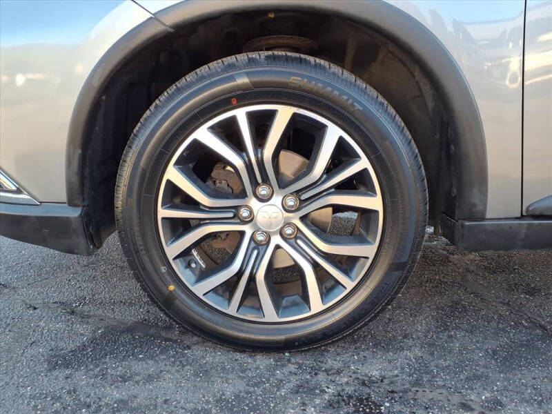 2018 Mitsubishi Outlander ES