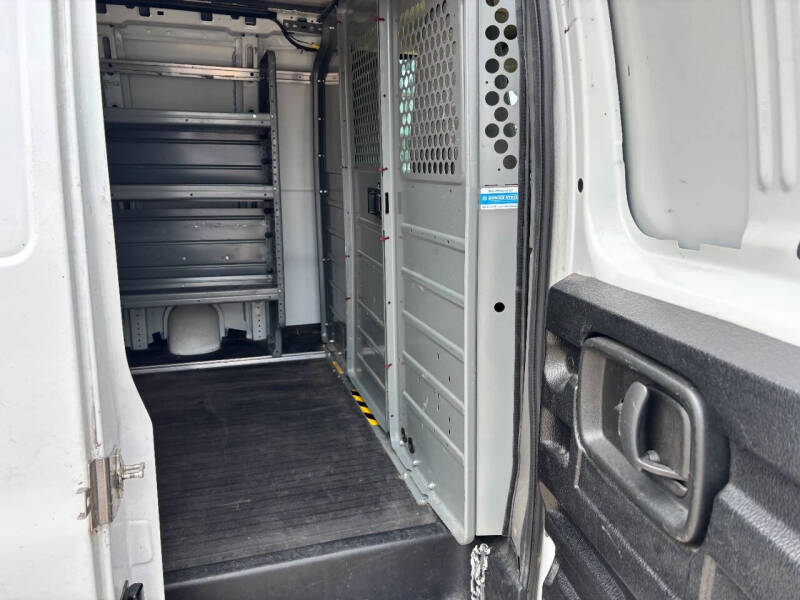 2017 Chevrolet Express 2500