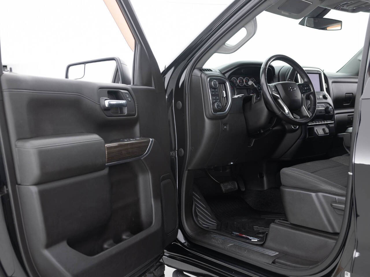 Used Car 2020 Chevrolet Silverado 1500  Lt Trail Boss 4x4 4dr Crew Cab 5.8 Ft. Sb For Sale Under $50,000 In Coal City, Illinois
