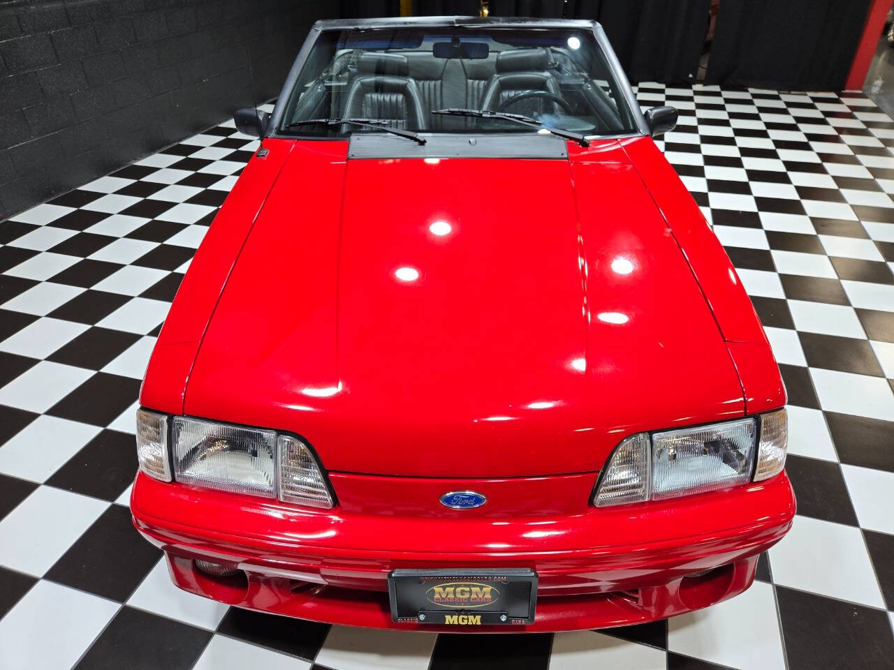 1992 Ford Mustang 36