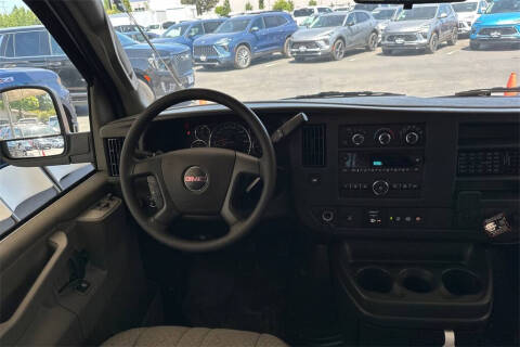 2025 GMC Savana 2500