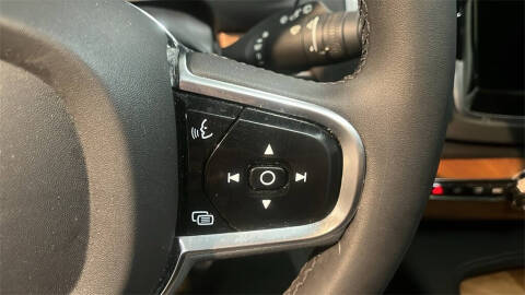 2023 Volvo XC90 B6 Plus Bright Theme 6P