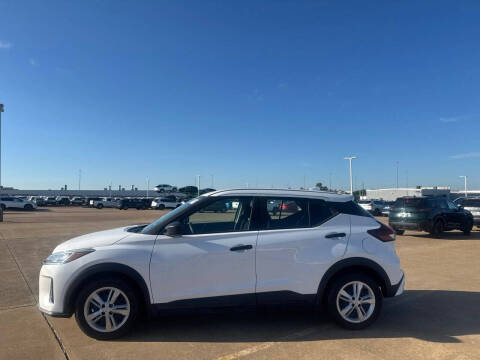 2023 Nissan Kicks S