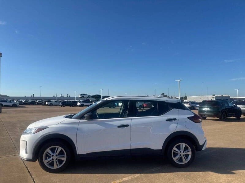2023 Nissan Kicks S
