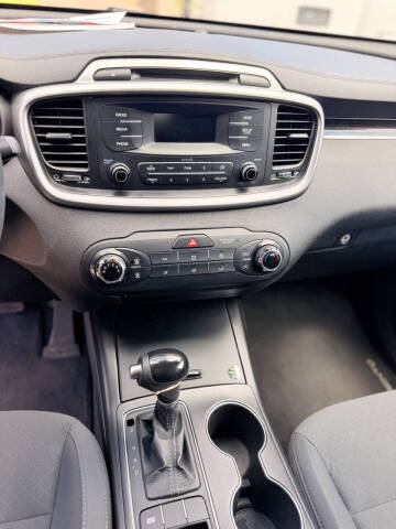 2017 Kia Sorento L