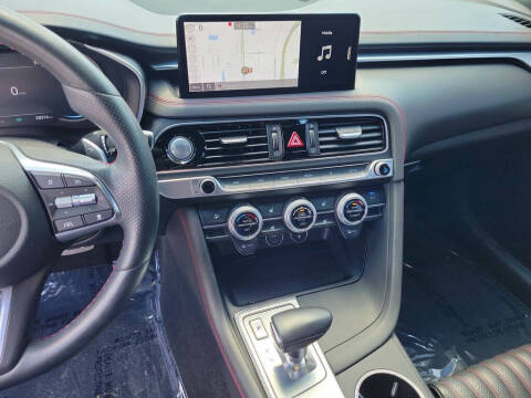 2022 Genesis G70