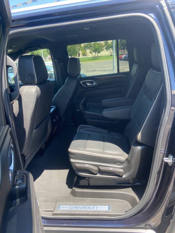 2023 Chevrolet Suburban Premier