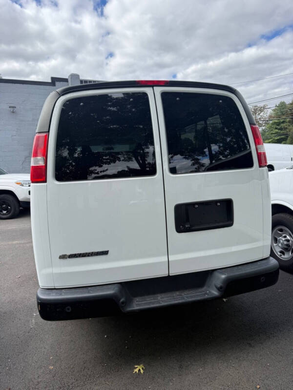 2017 Chevrolet Express LS 3500