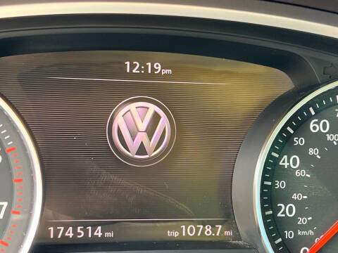 2011 Volkswagen Touareg VR6 Sport