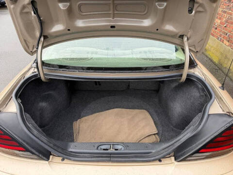 2004 Pontiac Grand Am SE1