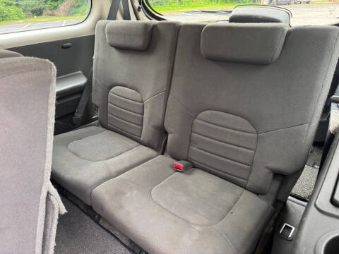 2005 Nissan Pathfinder XE