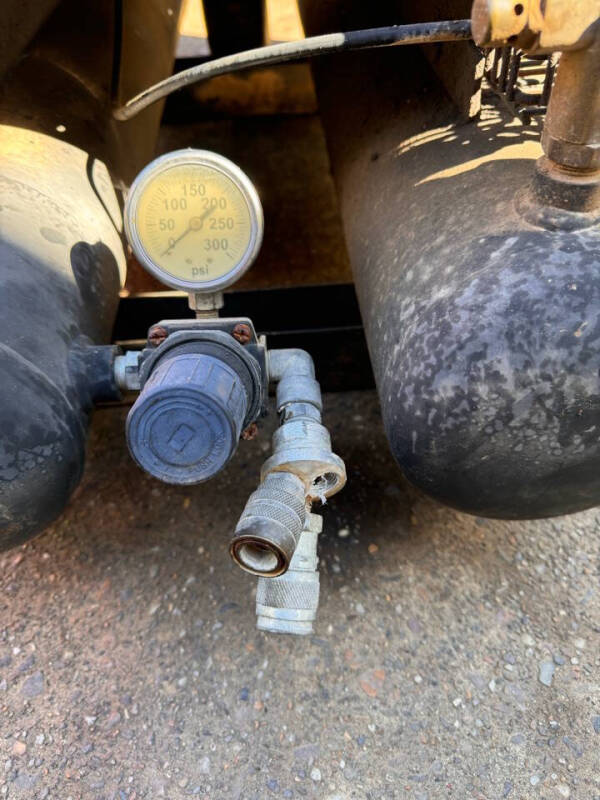 Central Pneumatic Air Compressor