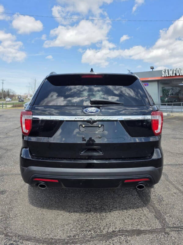 2017 Ford Explorer