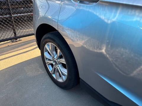 2022 Ford Edge Titanium