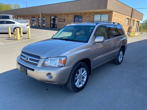 2006 Toyota Highlander Hybrid for sale at KARMA AUTO SALES in Federal Way WA