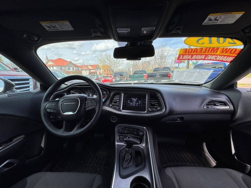 2015 Dodge Challenger SXT