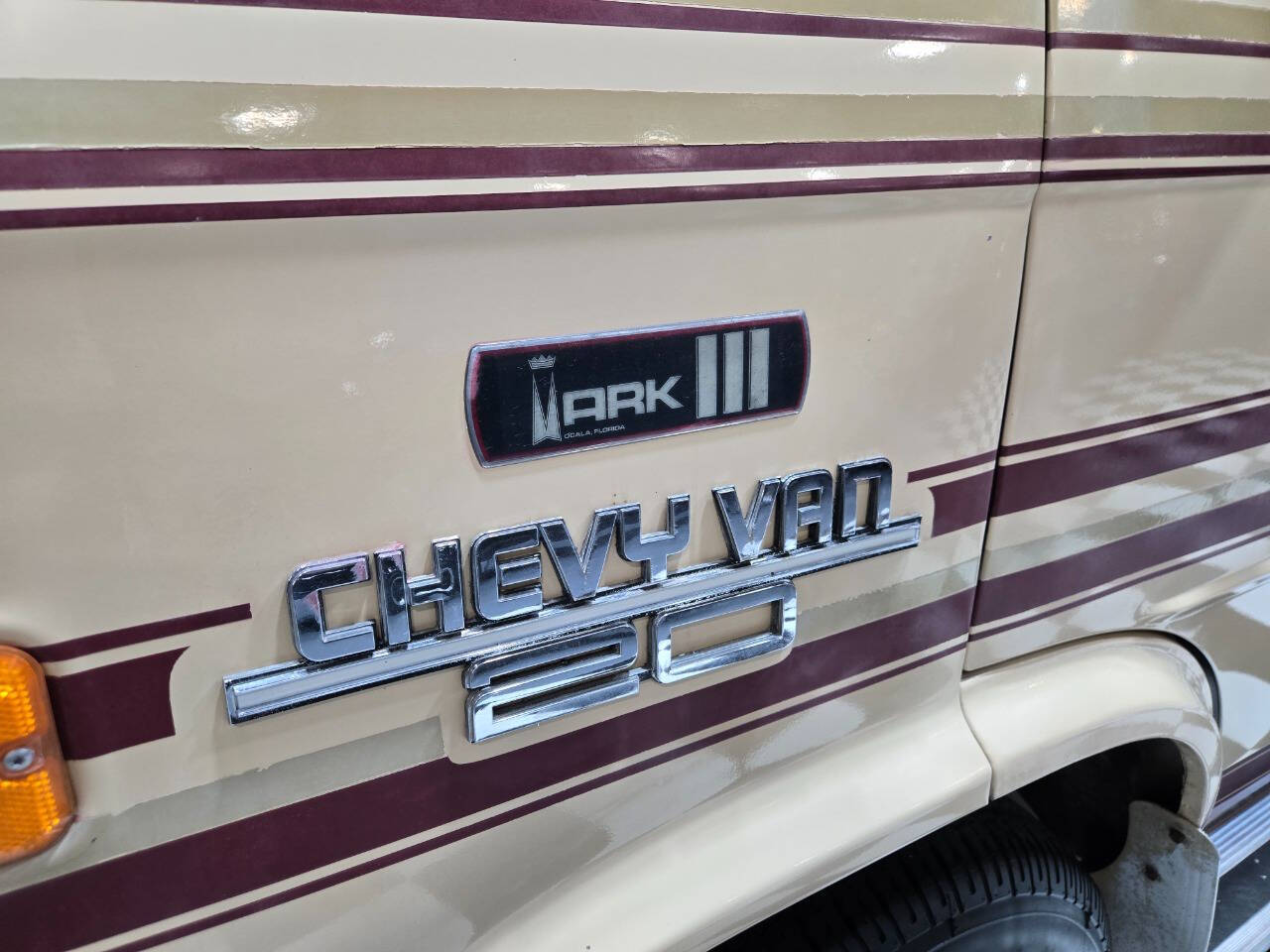 1988 Chevrolet Chevy Van 15