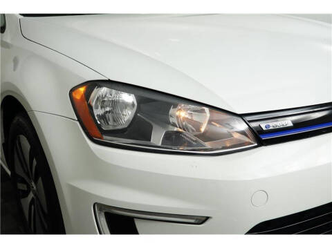 2016 Volkswagen e-Golf SE