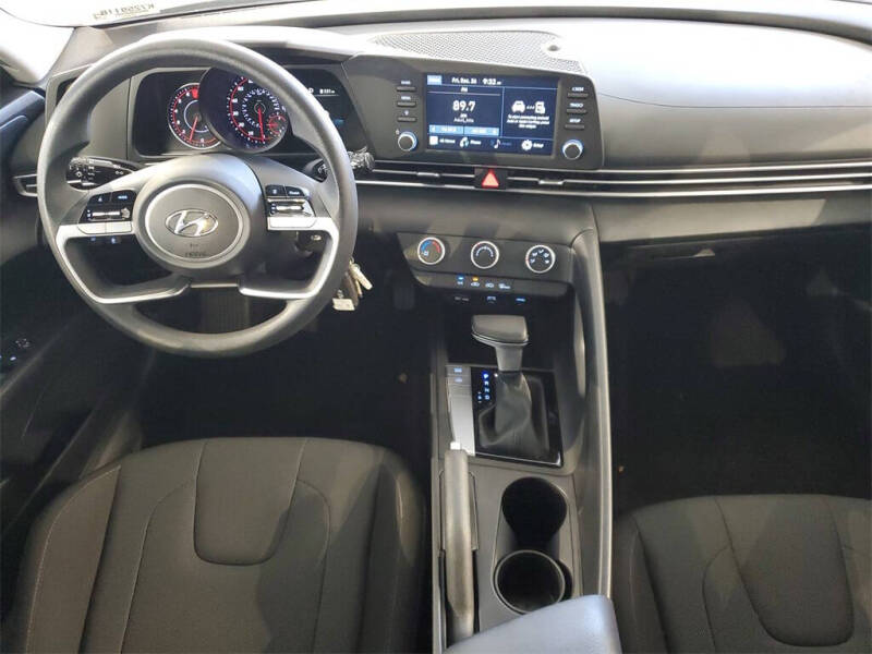2022 Hyundai Elantra