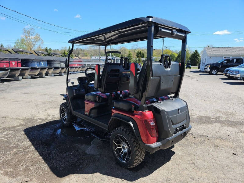 2024 Evolution Maverick 4