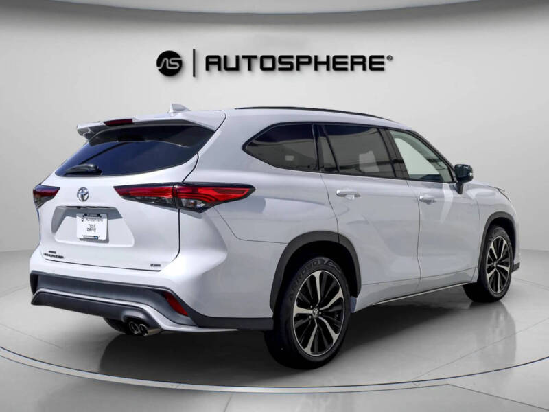 2022 Toyota Highlander XSE