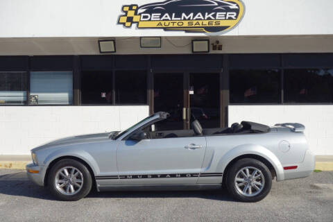 2005 Ford Mustang V6 Deluxe