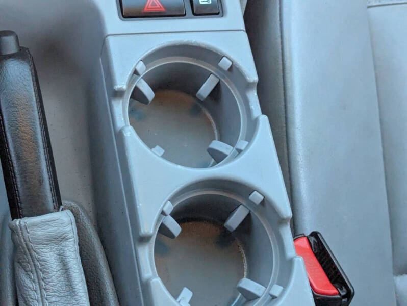 2002 BMW 3 Series 325Ci