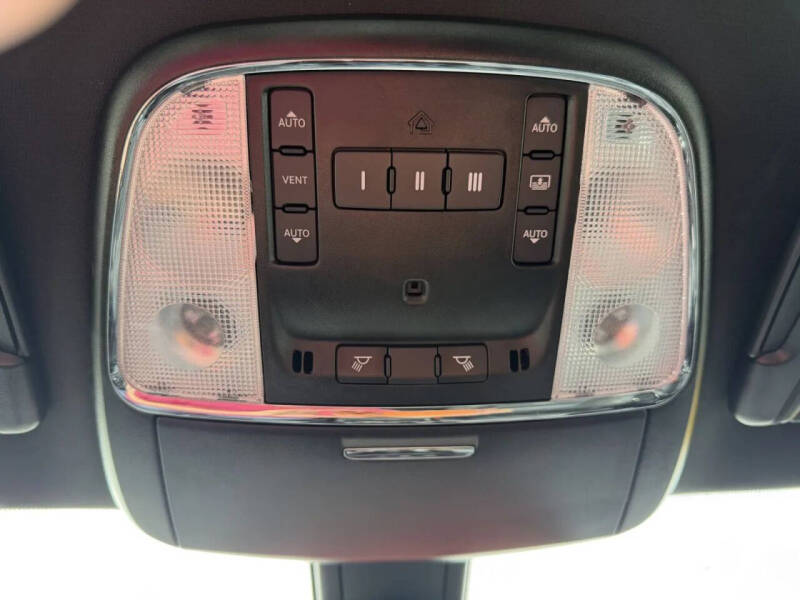 2023 Chrysler 300 S V6