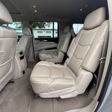 2019 Cadillac Escalade ESV Luxury