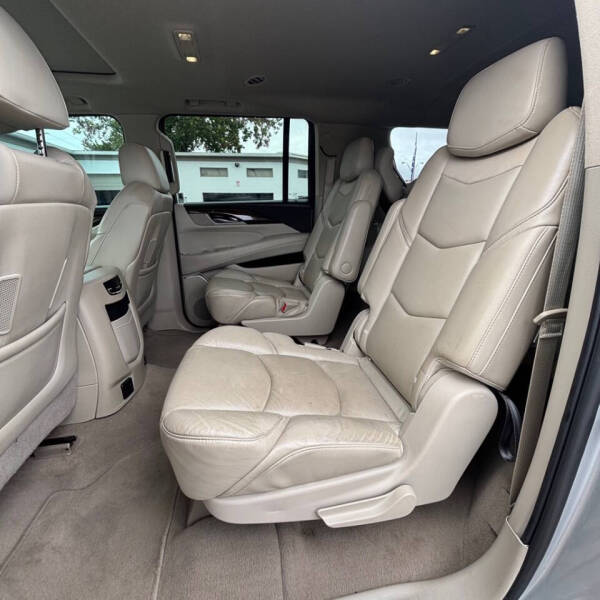 2019 Cadillac Escalade ESV Luxury