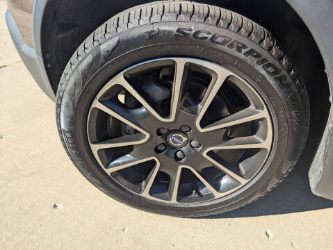 2016 Volvo XC70 T5 Classic Platinum