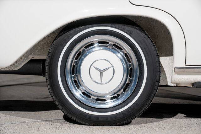 1973 Mercedes-Benz 280-Class