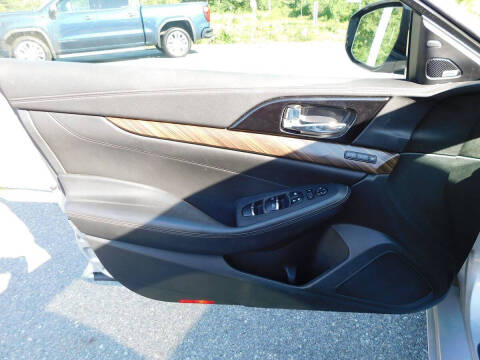 2017 Nissan Maxima Platinum