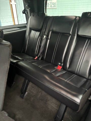 2016 Lincoln Navigator Select