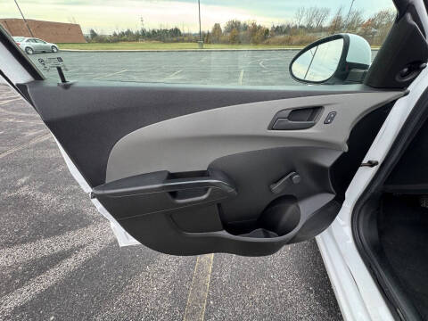 2016 Chevrolet Sonic LS Auto