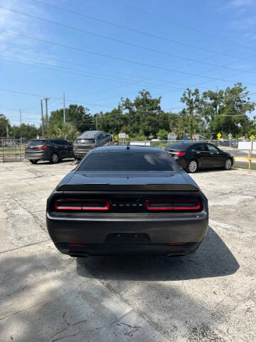 2015 Dodge Challenger SXT Plus