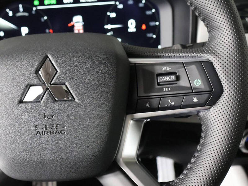 2025 Mitsubishi Outlander SEL